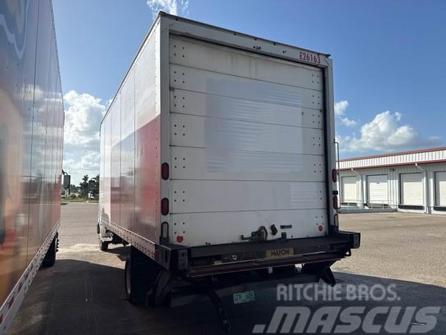 Hino 185 Camiones con caja de remolque