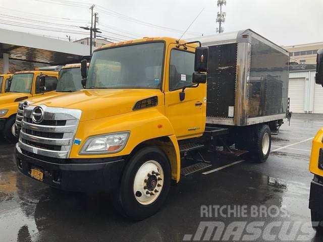 Hino 268 Camiones con caja de remolque