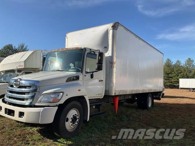 Hino 268 Camiones con caja de remolque