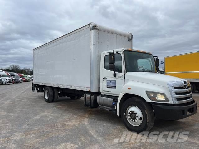 Hino 268 Camiones con caja de remolque