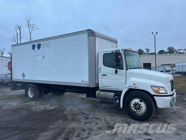 Hino 338 Camiones con caja de remolque