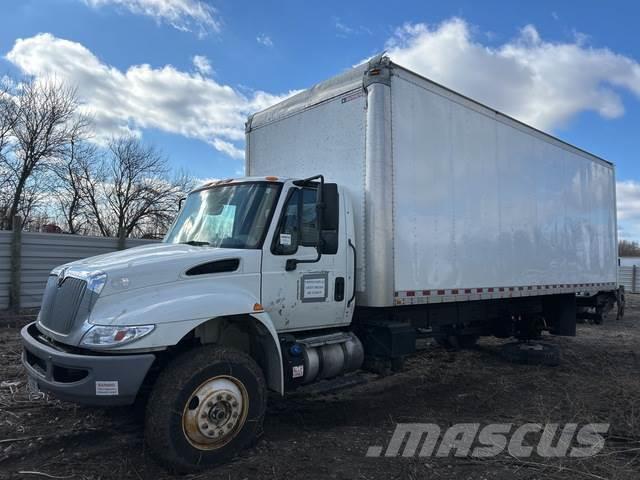 International 4300 Camiones con temperatura controlada