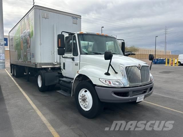 International 4400 Camiones tractor