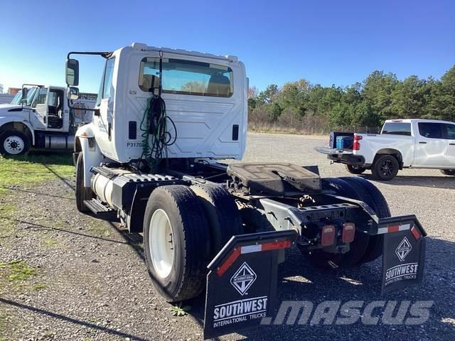 International 4400 Camiones tractor