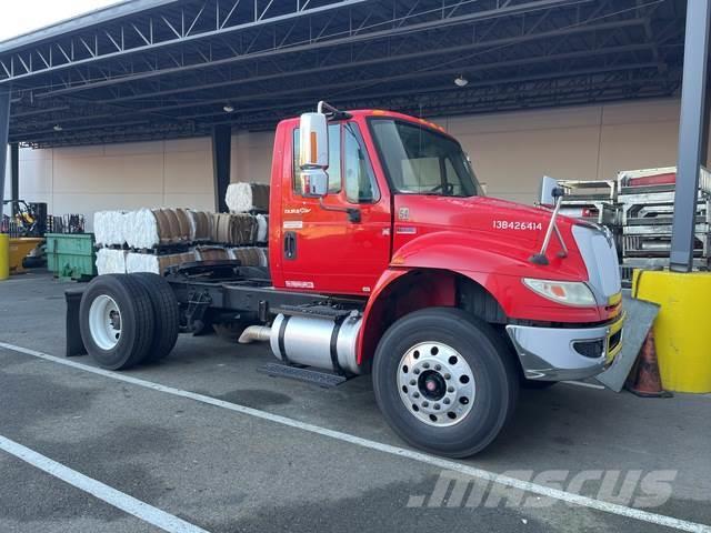 International 4400 Camiones tractor