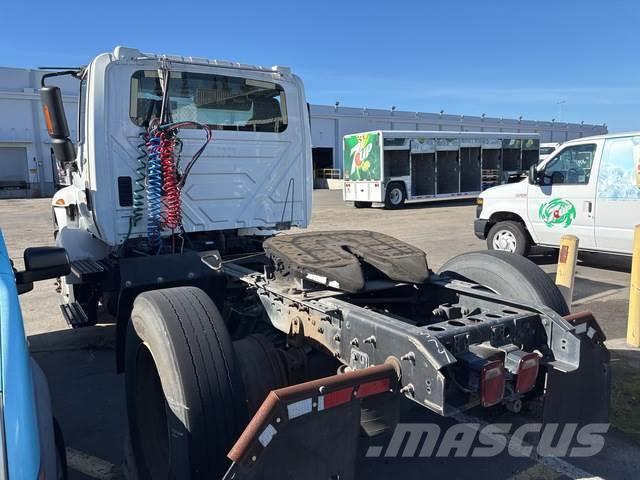 International 4400 Camiones tractor