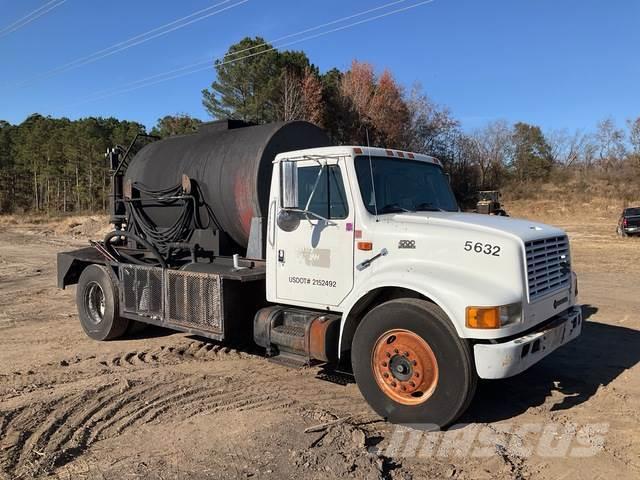 International 4700 Camiones de concreto