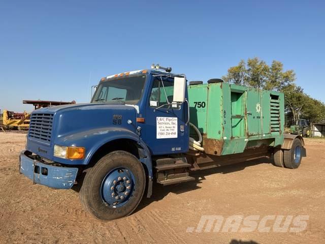 International 4900 Otros camiones