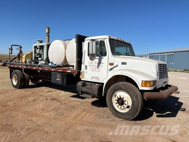 International 4900 Otros