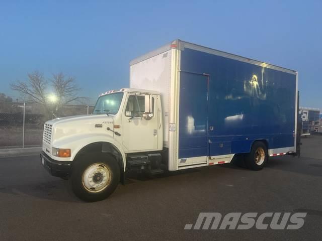 International 4900 Camiones con caja de remolque