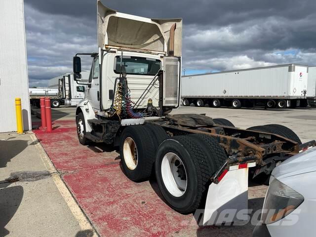 International 8600 Camiones tractor