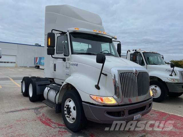 International 8600 Camiones tractor