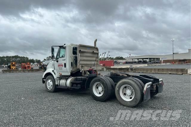 International 8600 Camiones tractor