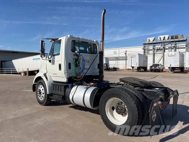 International 8600 Camiones tractor