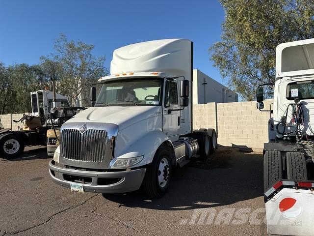 International 8600 Camiones tractor