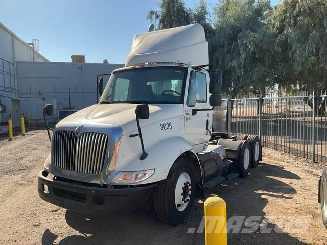 International 8600 Camiones tractor