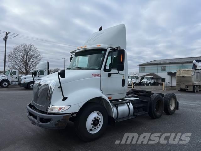 International 8600 Camiones tractor