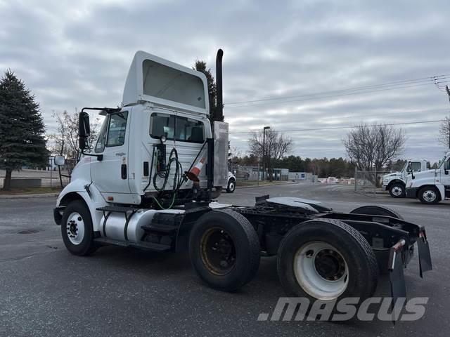 International 8600 Camiones tractor