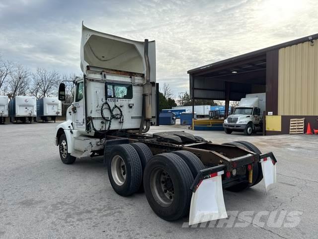 International 9200i Camiones tractor