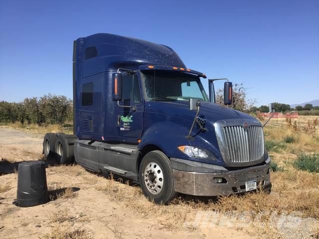 International ProStar Camiones tractor