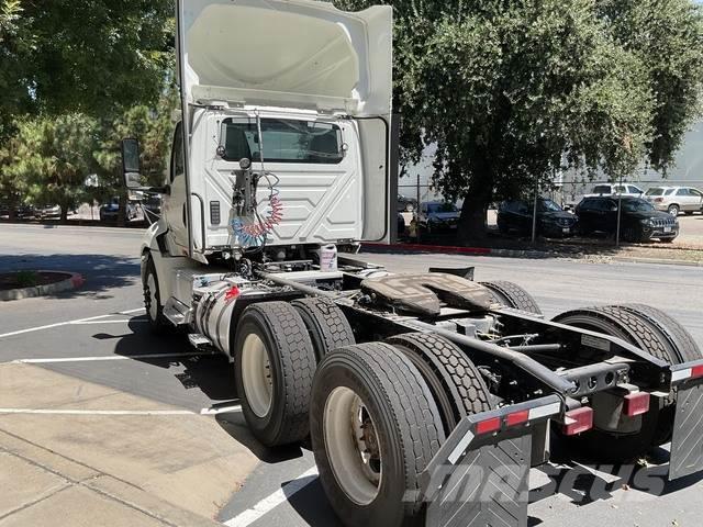 International RH613 Camiones tractor