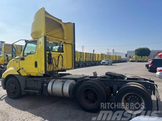 International RH613 Camiones tractor