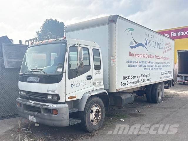 Isuzu FTR Camiones con caja de remolque