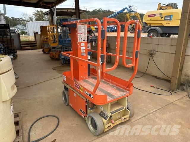 JLG 1230ES Plataformas con jaula de elevación