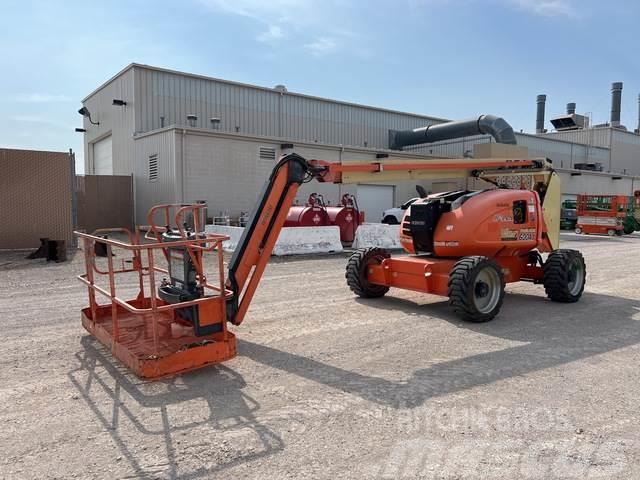 JLG 600AJ Plataformas con brazo de elevación manual