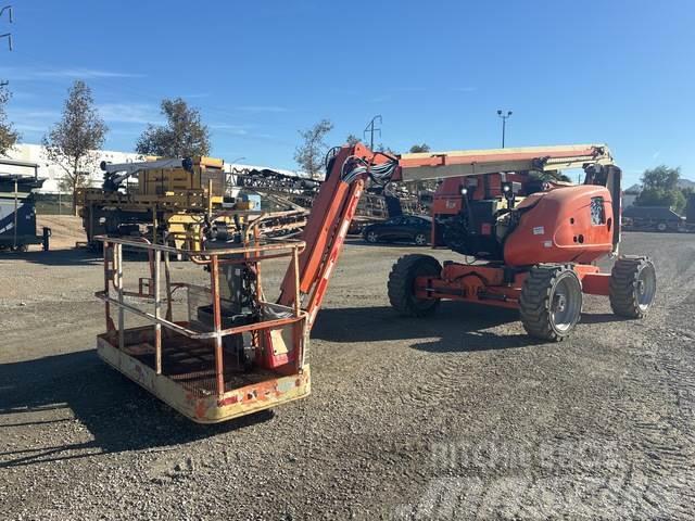 JLG 600AJ Plataformas con brazo de elevación manual