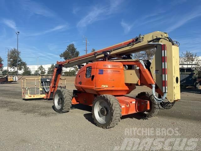 JLG 600AJ Plataformas con brazo de elevación manual