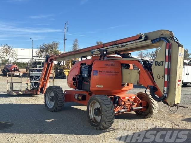 JLG 600AJ Plataformas con brazo de elevación manual