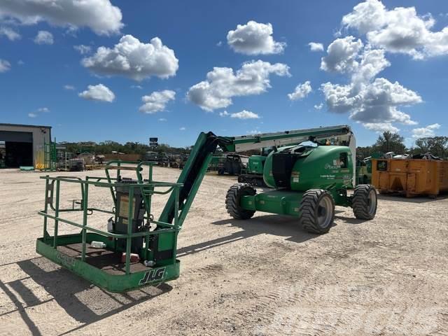 JLG 600AJ Plataformas con brazo de elevación manual