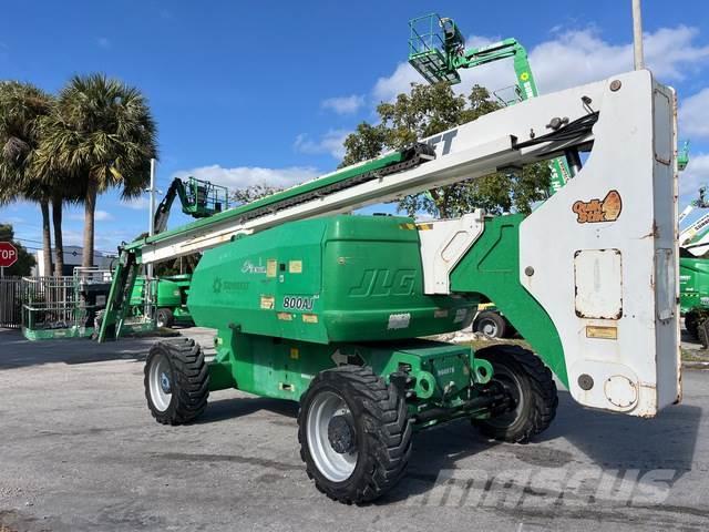 JLG 800AJ Plataformas con brazo de elevación manual