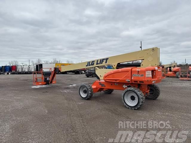 JLG M600JP Otros