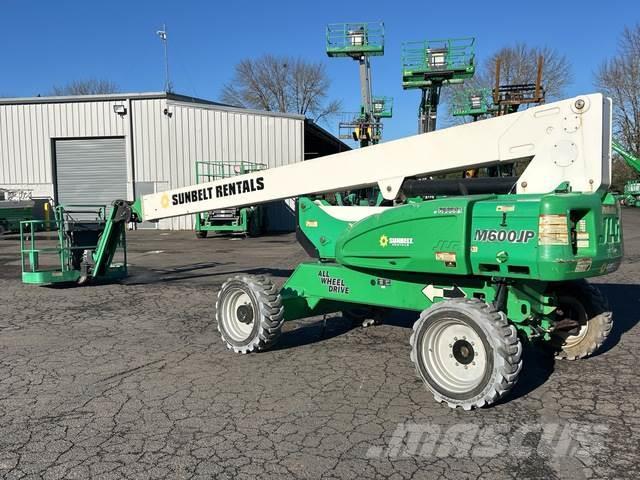 JLG M600JP Otros