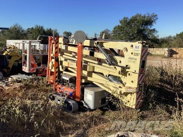 JLG X550AJ Plataformas con brazo de elevación manual