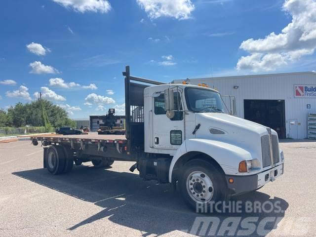 Kenworth T300 Camiones de cama baja