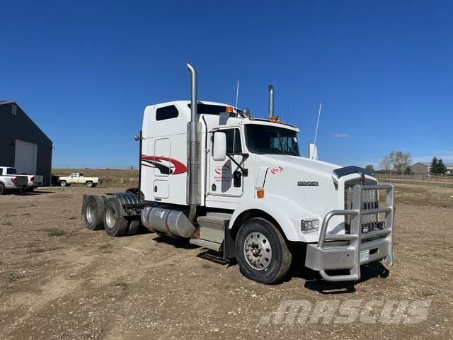 Kenworth T800B Camiones tractor