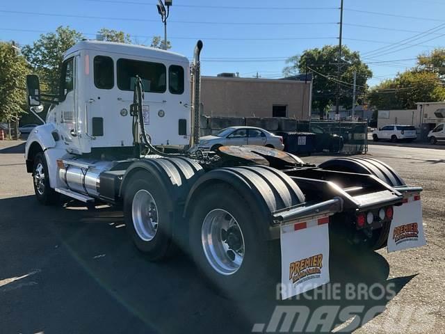 Kenworth T880 Camiones tractor