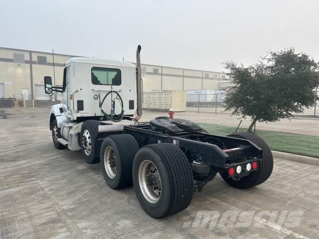 Kenworth T880 Camiones tractor