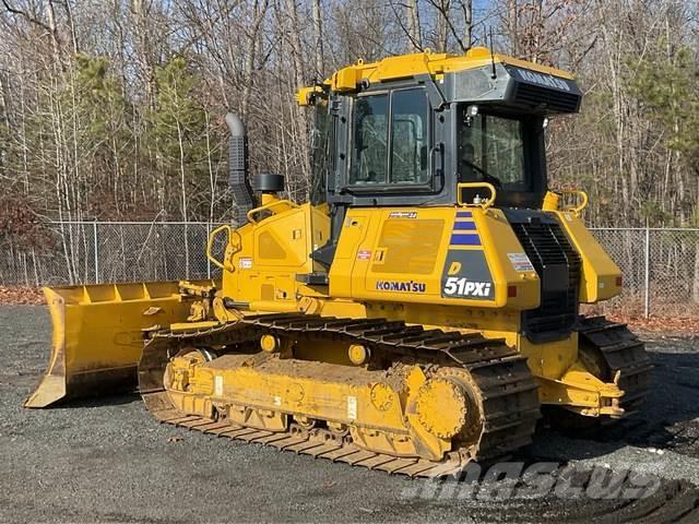 Komatsu D51PXi Buldozer sobre oruga