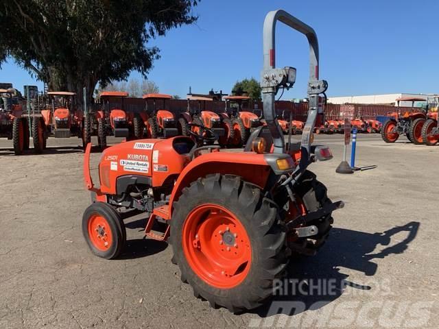 Kubota L2501F Tractores compactos