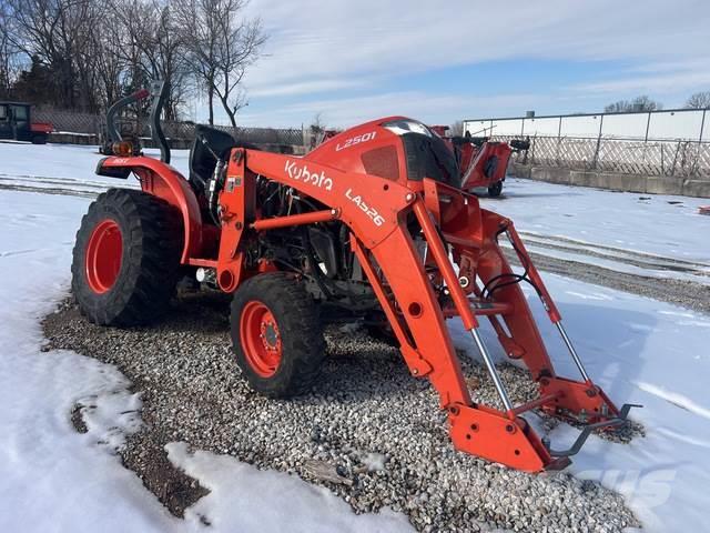 Kubota L2501HST Tractores