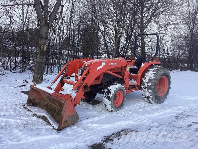 Kubota L4701HST Tractores