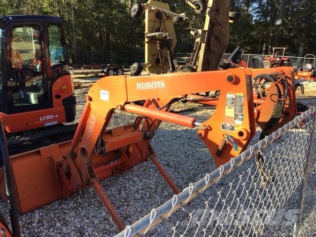 Kubota LA1353A Otros