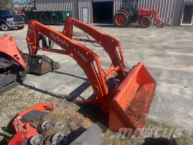 Kubota LA525 Otros