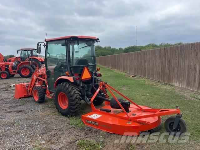 Kubota LX2610HSDC Tractores compactos