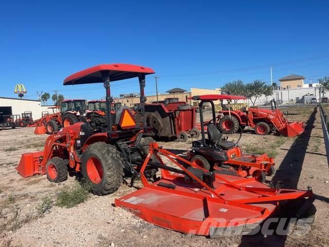 Kubota LX3310HSD Tractores