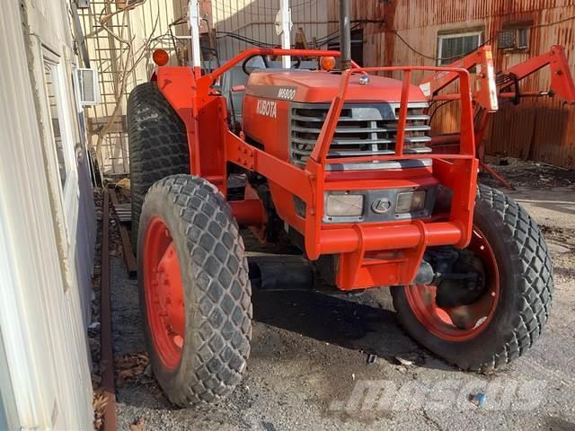 Kubota M6800 Tractores compactos